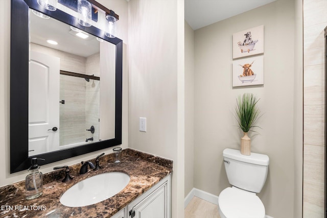 313 Hardwicke Dr, Knoxville, TN 37923 - full bath featuring vanity and tiled shower