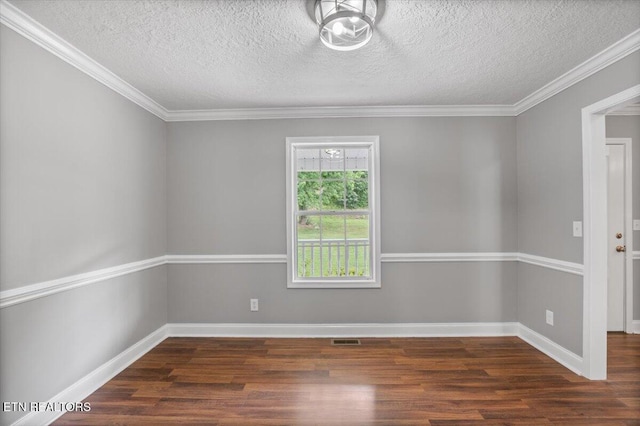 348 Ridge Rd, Caryville, TN 37714 - unfurnished room featuring wood finished floors, a textured ceiling, and crown molding