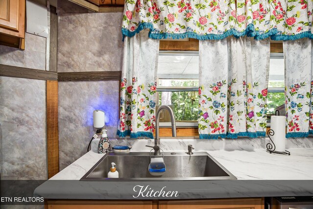 1047 Phillips Dr, Monterey, TN 38574 - photo 10