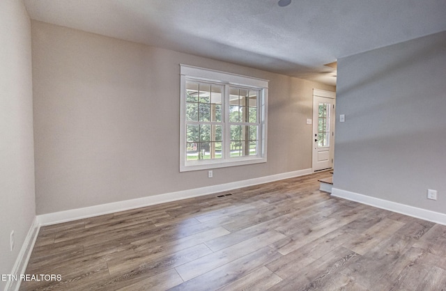 516 Golden Harvest Rd, Knoxville, TN 37934 - empty room featuring wood finished floors and baseboards