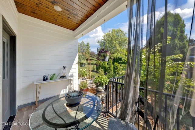 2570 NE Spring Creek Dr, Cleveland, TN 37311 - view of balcony