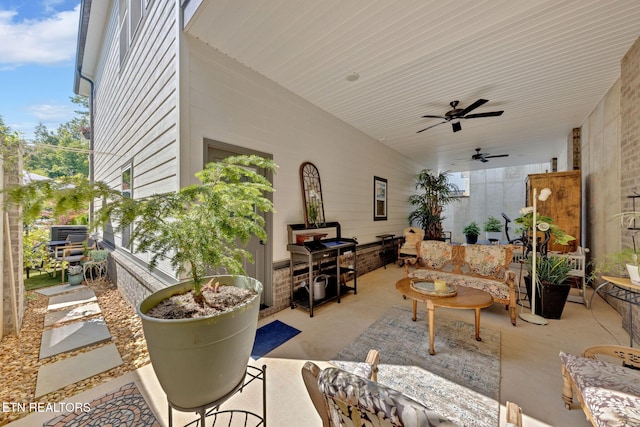 2570 NE Spring Creek Dr, Cleveland, TN 37311 - view of patio / terrace featuring an outdoor living space and a ceiling fan