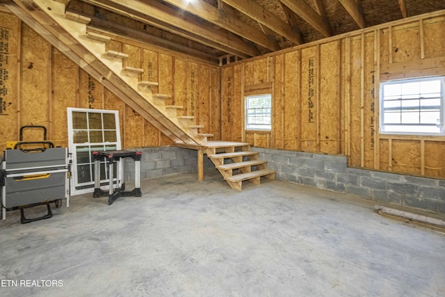 9436 Naff Rd, Heiskell, TN 37754 - below grade area featuring stairs