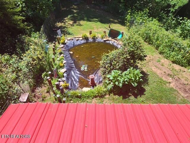 419 River Rd, Huntsville, TN 37756 - view of yard with a small pond