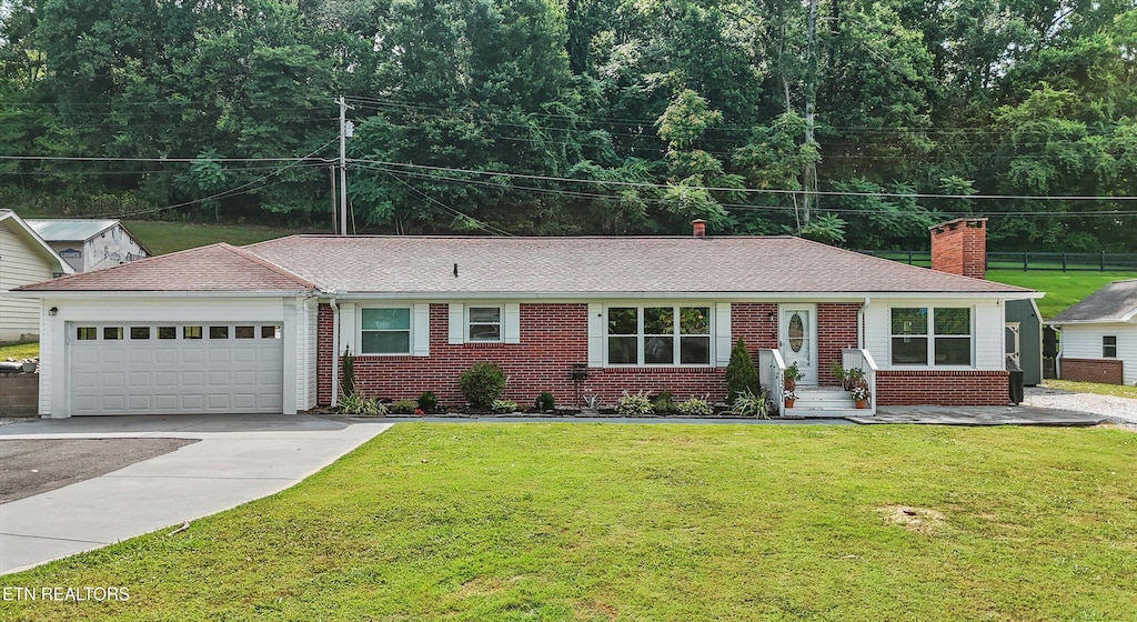 1301 Dogwood Dr, Kingston, TN 37763 - photo 1