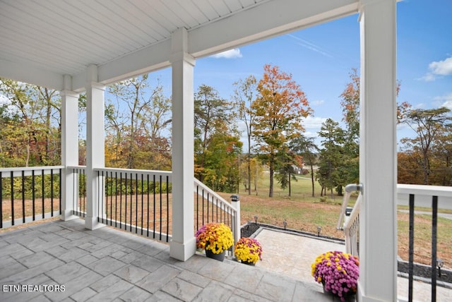 750 Everett Rd, Farragut, TN 37934 - view of covered porch