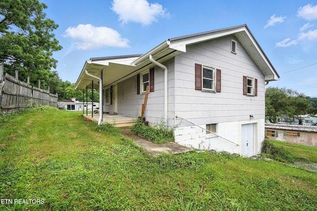 564 Dillwyn St, Kingsport, TN 37665 - view of side of home
