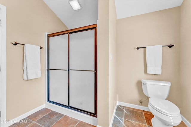 127 Newhaven Rd, Oak Ridge, TN 37830 - bathroom featuring a shower stall and vaulted ceiling