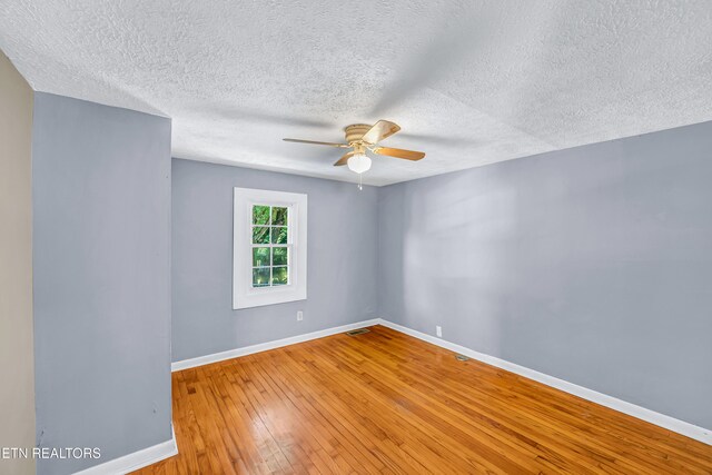 1013 S Drive E Drive, Knoxville, TN 37920 - photo 18