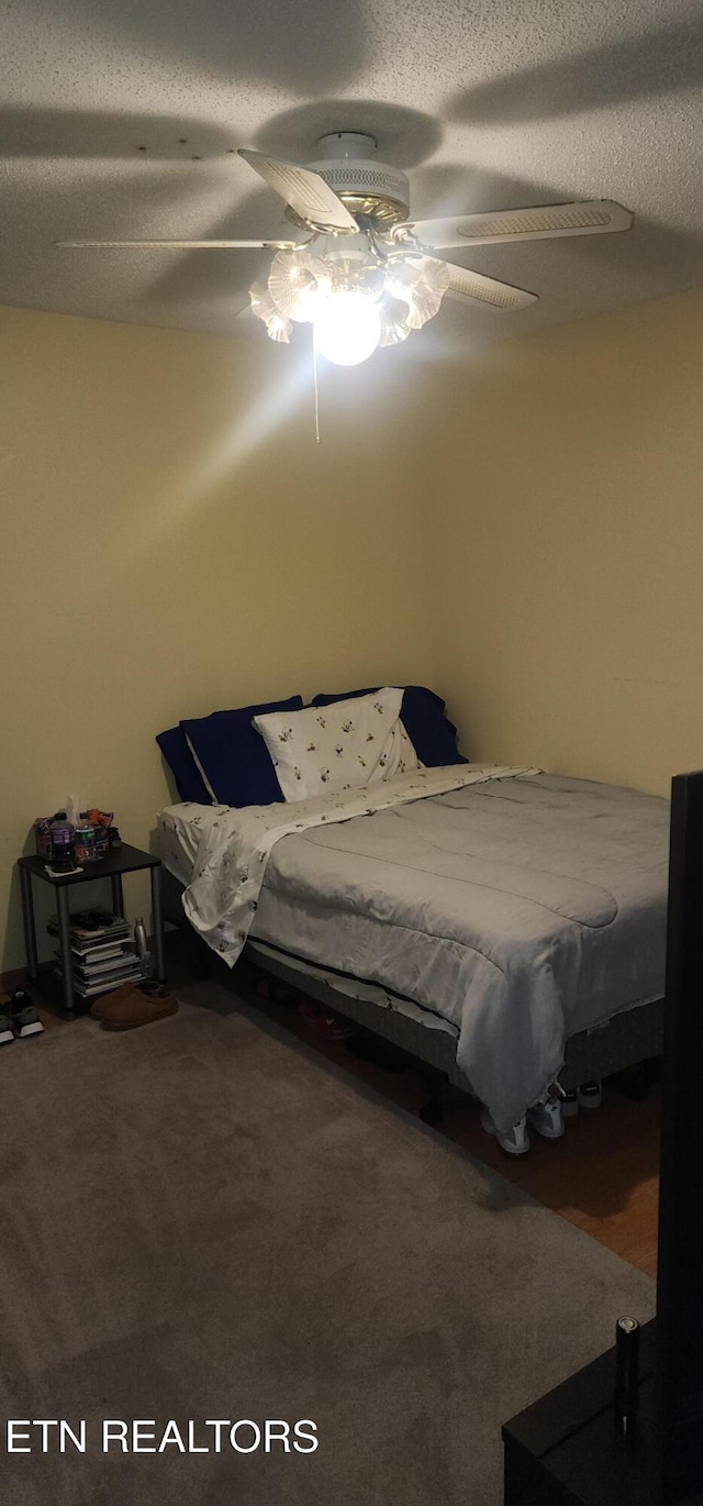 191 Ashley Ln, Oneida, TN 37841 - bedroom featuring ceiling fan and carpet flooring