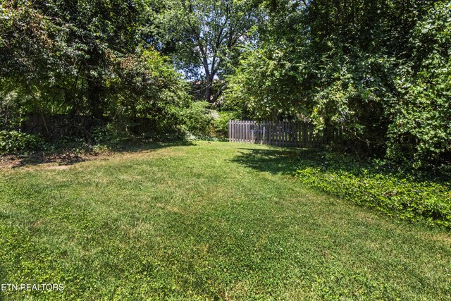 700 E Fox Den Dr, Knoxville, TN 37934