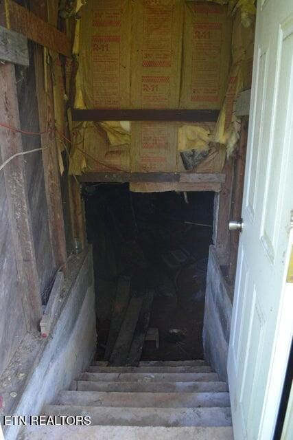 31058 US-127, Pikeville, TN 37367 - view of stairway