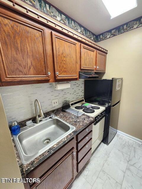 2748 Florence Dr Apt 209, Pigeon Forge, TN 37863 - photo 9