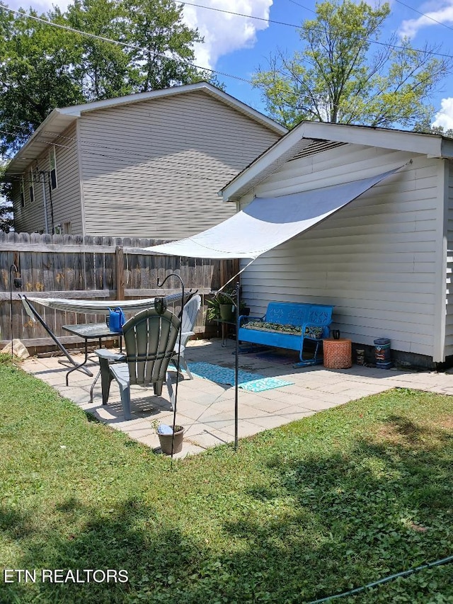 955 Poplar St, Alcoa, TN 37701 - view of patio / terrace