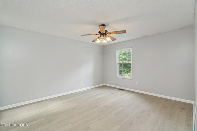 9156 Colchester Ridge Rd, Knoxville, TN 37922 - photo 12