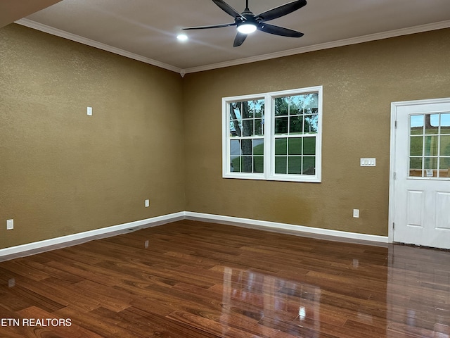 901 Kyle St, Lafollette, TN 37766 - unfurnished room featuring wood finished floors, crown molding, ceiling fan, and a textured wall