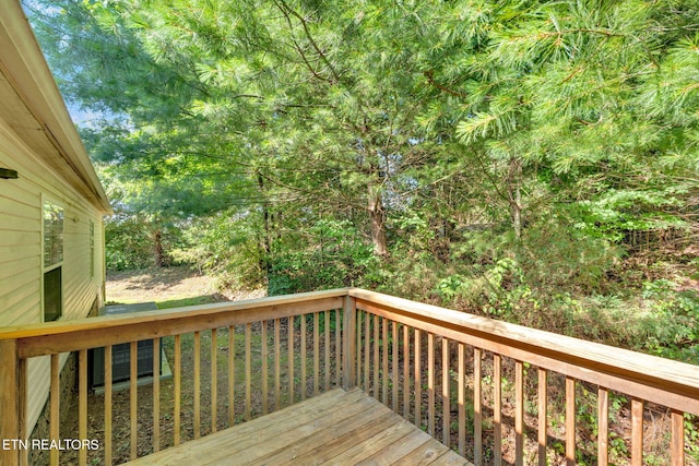 225 N Chuckey Ruritan Rd, Chuckey, TN 37641 - view of deck