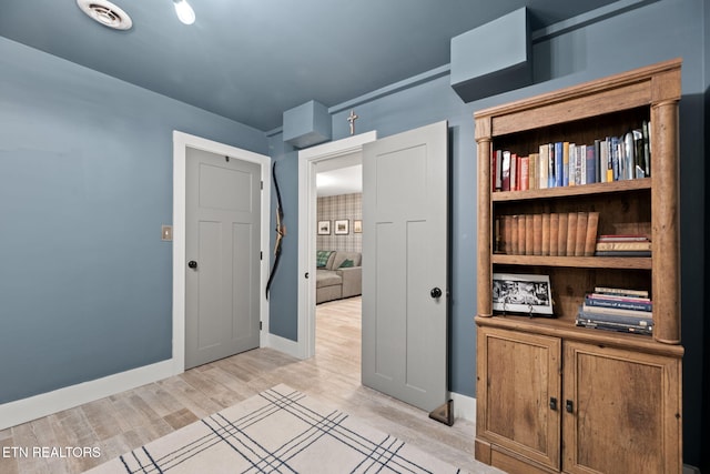 1521 Aldenwood Ln, Knoxville, TN 37919 - office featuring light wood-style floors and baseboards