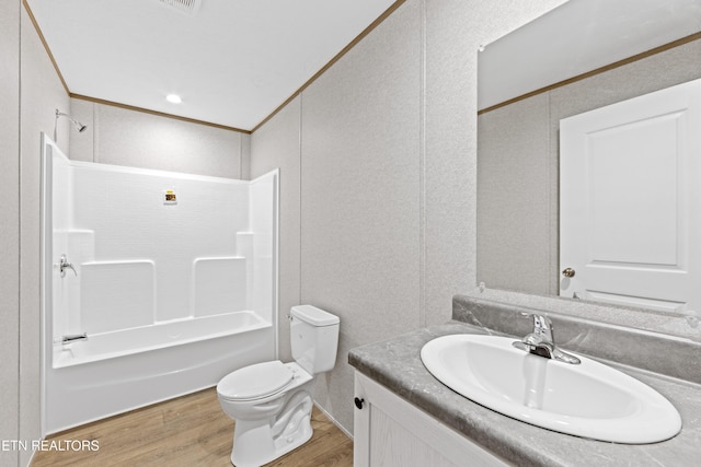 417 Cain Ave, Morristown, TN 37813 - bathroom featuring wood finished floors, vanity, and shower / tub combination