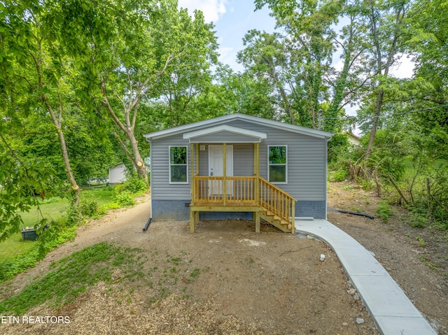 417 Cain Ave, Morristown, TN 37813 - view of front of home featuring crawl space