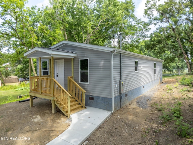 417 Cain Ave, Morristown, TN 37813 - manufactured / mobile home with crawl space and view of scattered trees