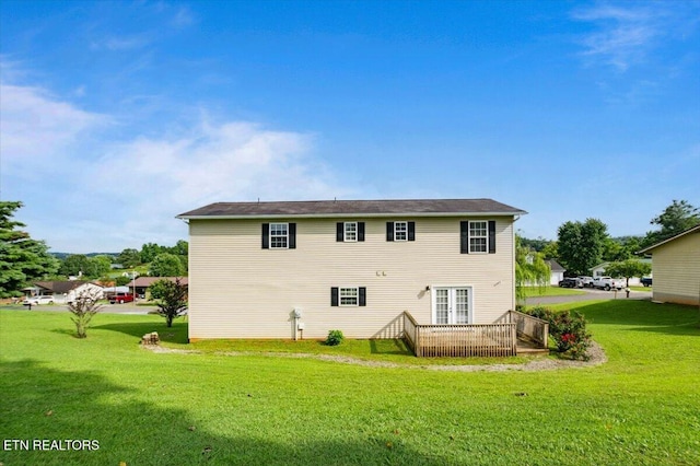 168 Thelma Cir, Jacksboro, TN 37757 - back of property with a lawn