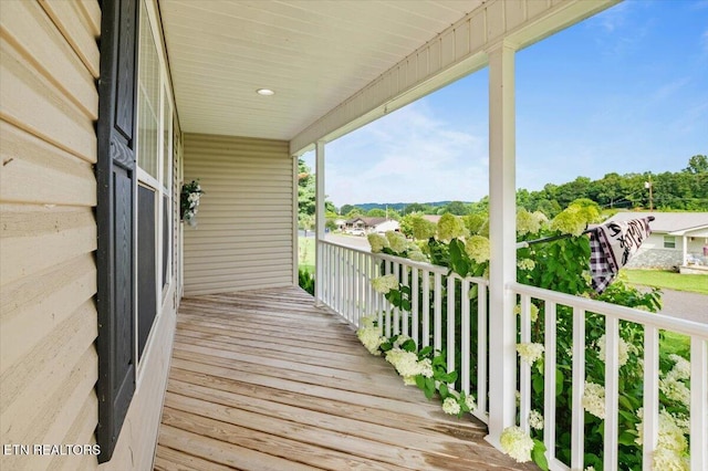 168 Thelma Cir, Jacksboro, TN 37757 - view of deck