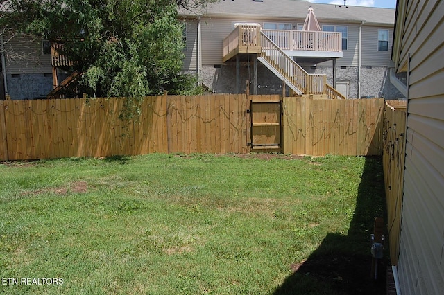 1884 Elmhurst Way, Knoxville, TN 37923 - fenced backyard with a gate and stairway