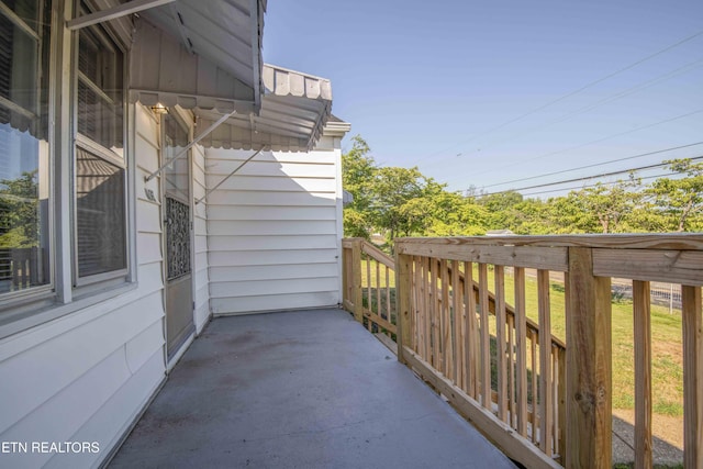 1106 Bradshaw Garden Rd, Knoxville, TN 37912 - photo 6