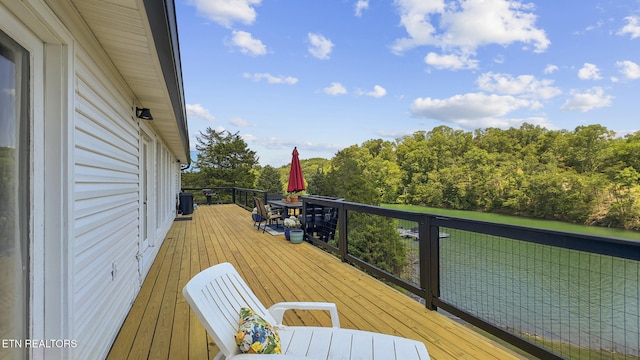 1033 Sunset View Rd, Sevierville, TN 37876 - view of wooden terrace
