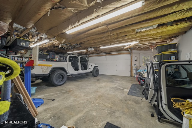 1033 Sunset View Rd, Sevierville, TN 37876 - garage with a garage door opener