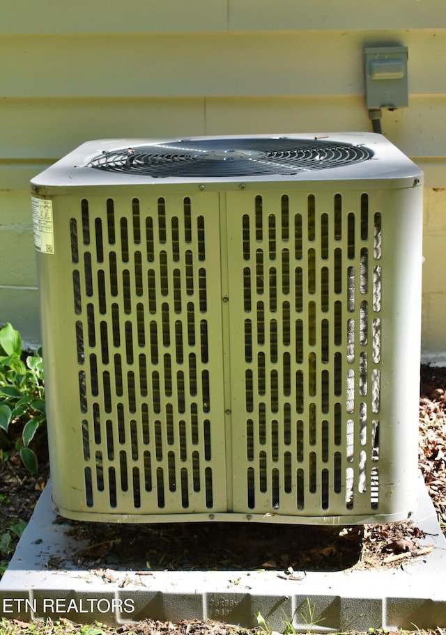 278 Buell Hill Rd, Pineville, KY 40977 - exterior view of a central AC unit