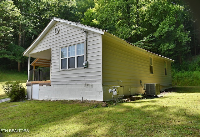 278 Buell Hill Rd, Pineville, KY 40977 - view of property exterior with a cooling unit and a yard