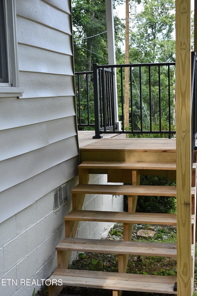 278 Buell Hill Rd, Pineville, KY 40977 - view of stairway