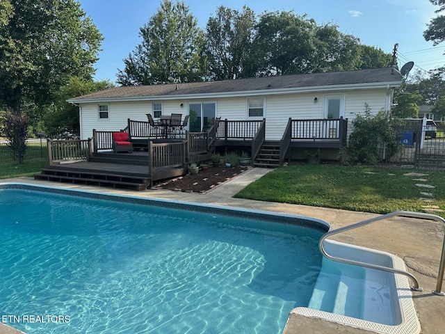 8024 Sharp Rd, Powell, TN 37849 - back of property featuring a deck