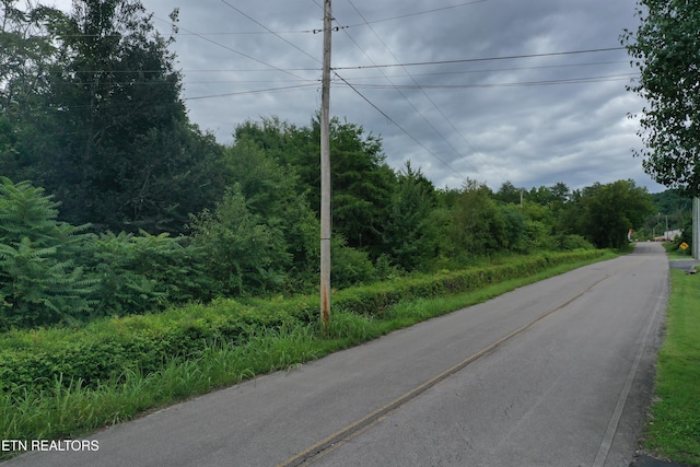 220 Milldale Rd, Dandridge, TN 37725