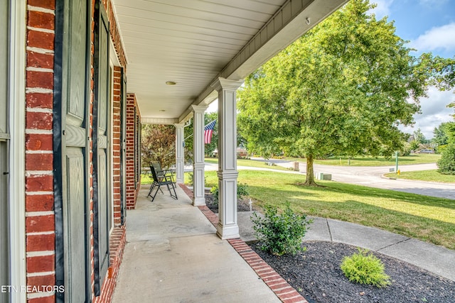 300 Yellowstone Ln, Lenoir City, TN 37771 - photo 4