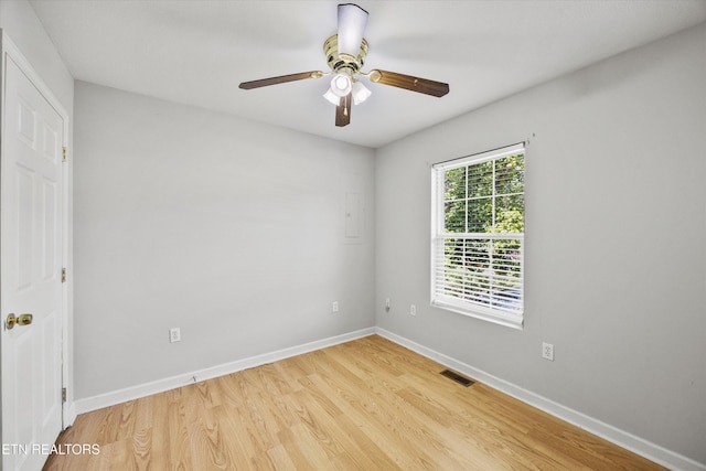 710 E Fir St, Lafollette, TN 37766 - empty room featuring light wood-type flooring and ceiling fan