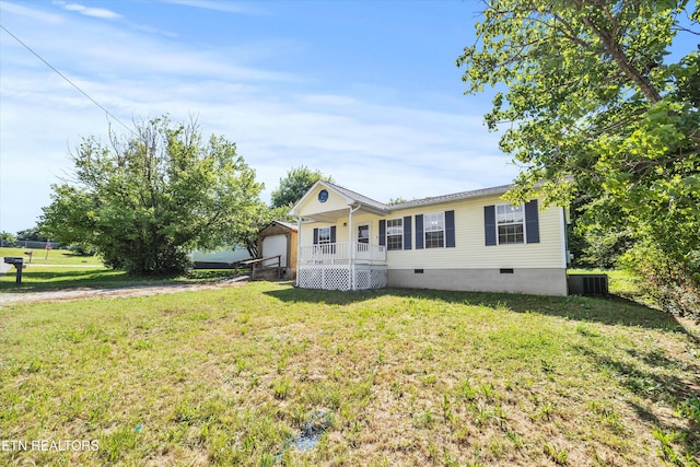 710 E Fir St, Lafollette, TN 37766 - view of front of property featuring crawl space, a front lawn, an outdoor structure, and a porch