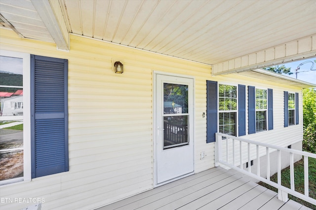 710 E Fir St, Lafollette, TN 37766 - view of deck