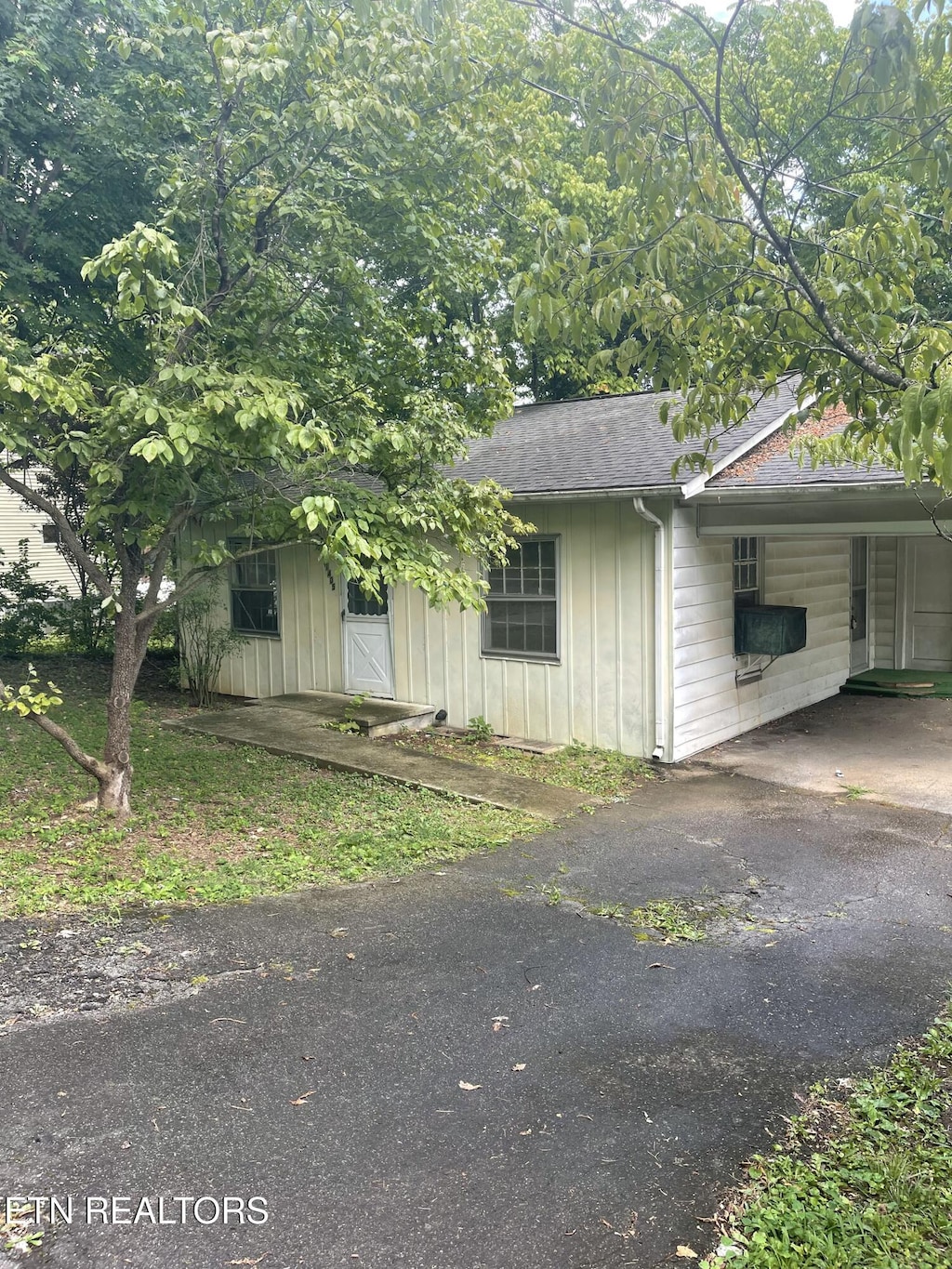 1405 Wales Ave, Maryville, TN 37804 - photo 1