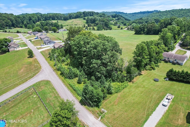 Storm Ln, Jacksboro, TN 37757