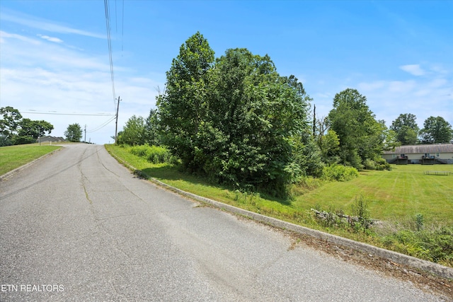 Storm Ln, Jacksboro, TN 37757