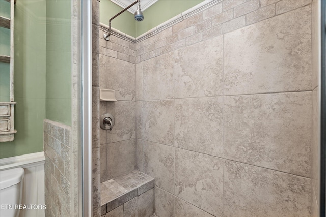 976 Lone Rd, Pioneer, TN 37847 - bathroom featuring a stall shower and toilet