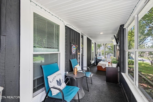 121 N Niota Rd, Englewood, TN 37329 - view of sunroom / solarium