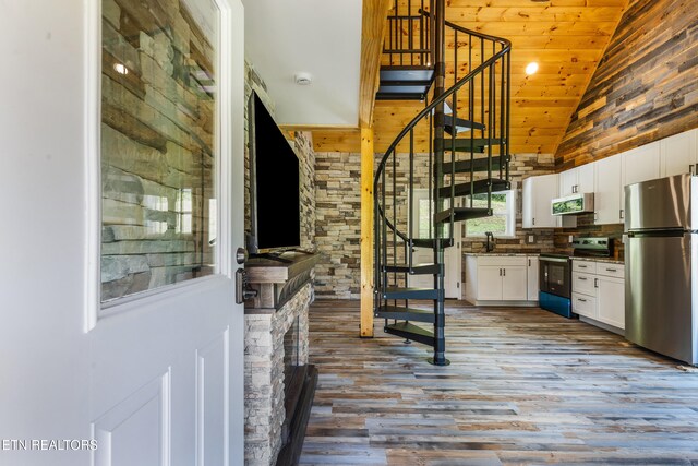 830 Hembree Hollow Rd, Townsend, TN 37882 - photo 10