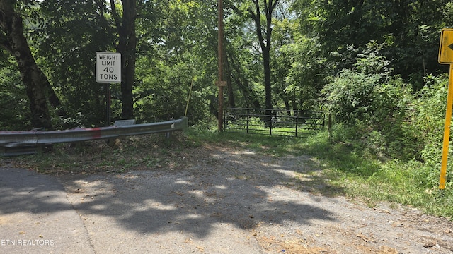 4245 Cave Springs Rd, Tazewell, TN 37879