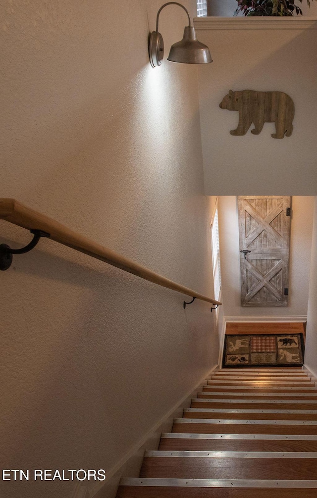 537 Johnson Ln Unit 1 & 2, Gatlinburg, TN 37738 - stairs with a textured wall