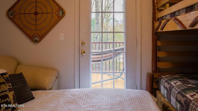 537 Johnson Ln Unit 1 & 2, Gatlinburg, TN 37738 - bedroom with multiple windows