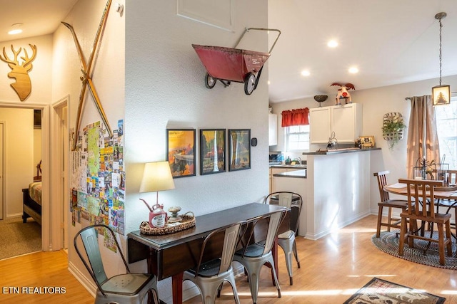 537 Johnson Ln Unit 1 & 2, Gatlinburg, TN 37738 - dining area featuring light wood-style flooring and recessed lighting